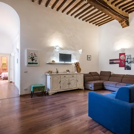 Incantevole Banchi Di Sopra Siena