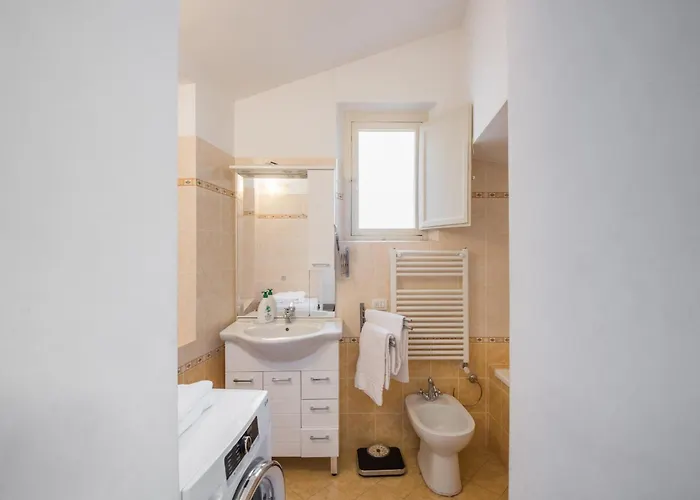 Apartment Incantevole Banchi Di Sopra