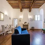 Incantevole Banchi Di Sopra Siena