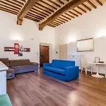 Incantevole Banchi Di Sopra *