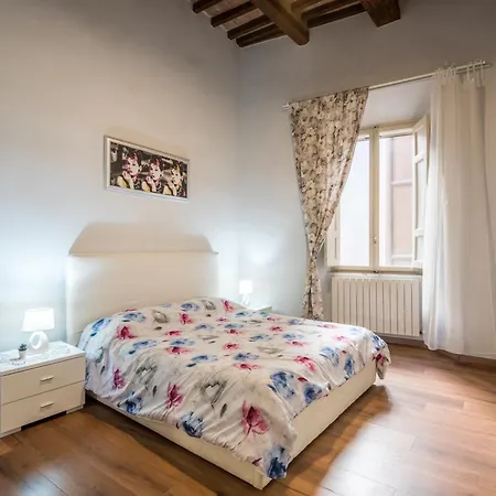 Apartment Incantevole Banchi Di Sopra